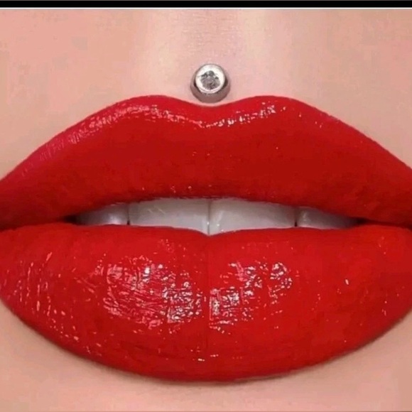 Jeffrey Star Supreme Gloss Lip Gloss in Red Affair NIB - Picture 2 of 6